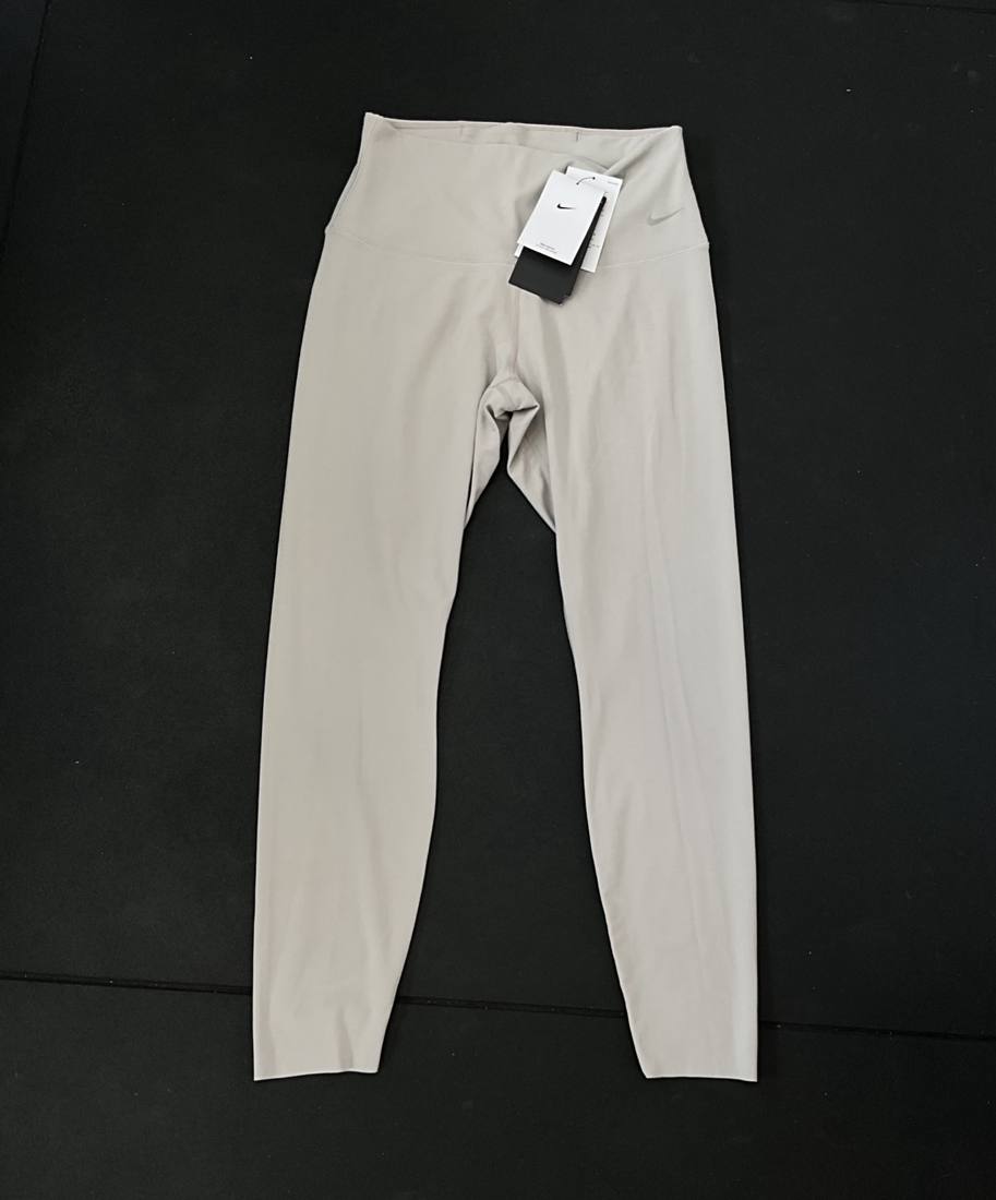 Vista adicional de Legging Nike Zenvy Dri-FIT — beige claro